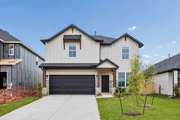 634 Amber Falls Drive, Montgomery, TX 77356