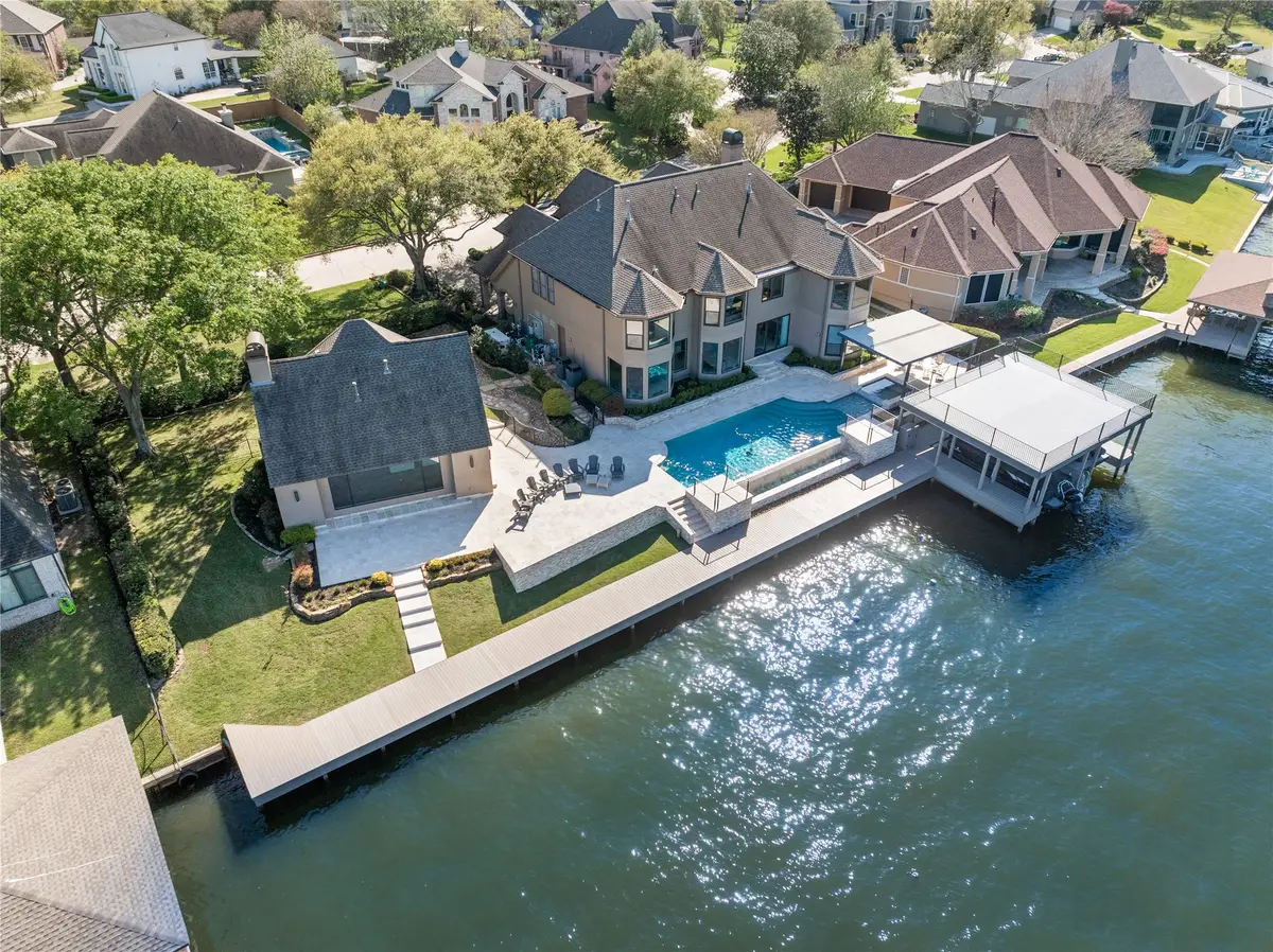385 Edgewood Drive, Montgomery, TX 77356 - #1
