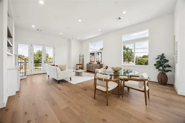 2814 Mills Street, Houston, TX 77026