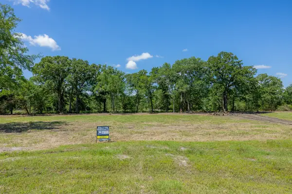 6512 Atakapan Trail, Bedias, TX 77831