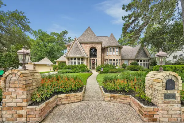 4703 Breezy Point Drive, Kingwood, TX 77345