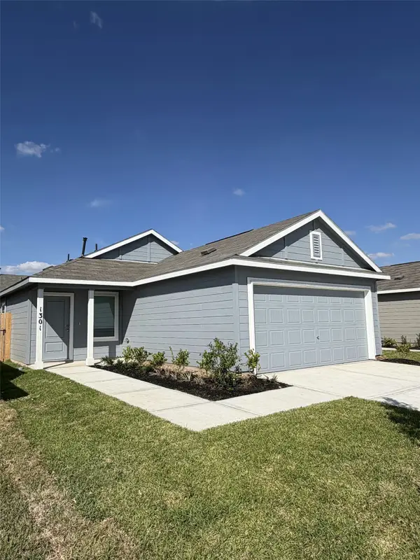 1301 Charlotte Way, Wharton, TX 77488