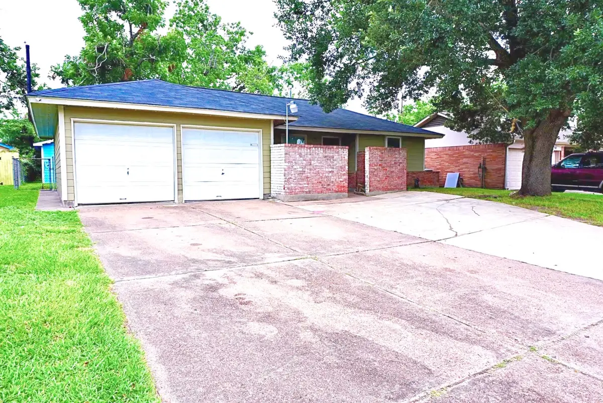 8606 S Friendship Road, Houston, TX 77080 - Image #1