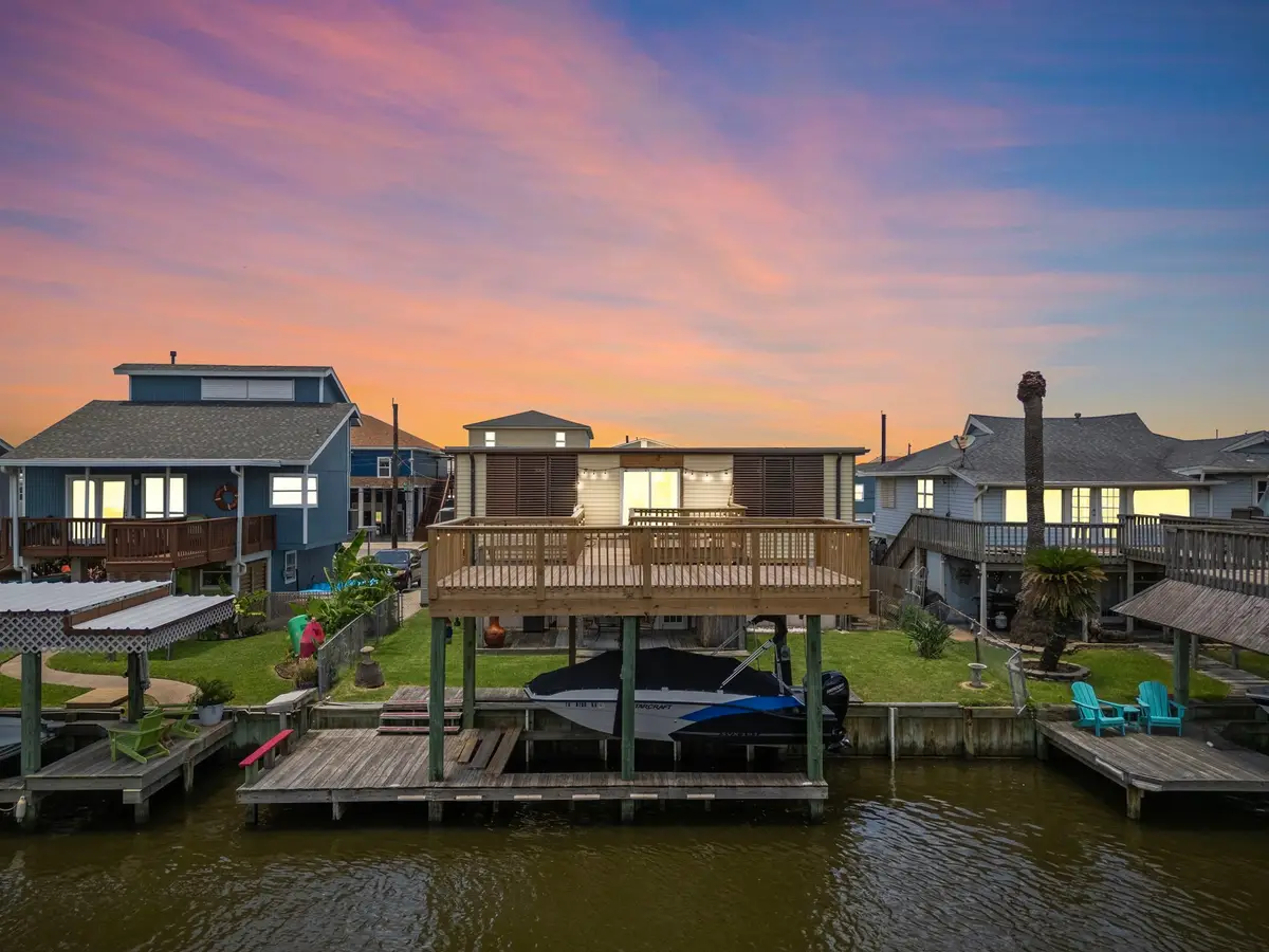 31 Dolphin Street, Bayou Vista, TX 77563 - Image #1