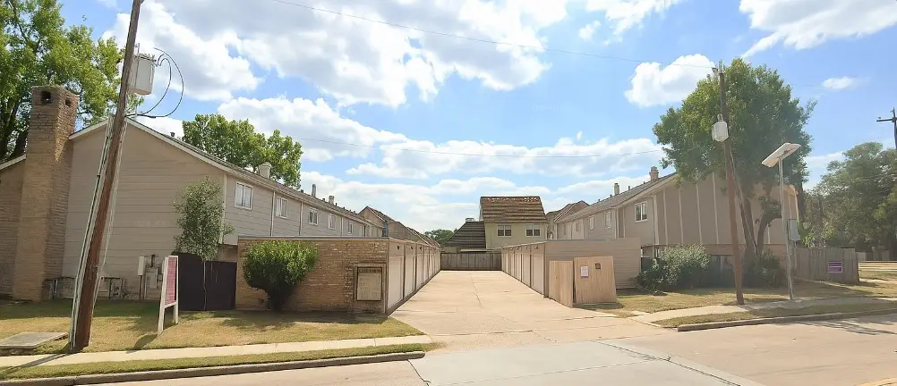 1477 Springrock Lane #12, Houston, TX 77055 - Image #1