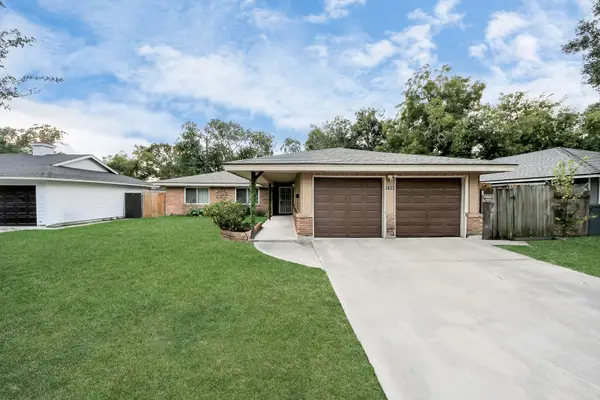 5758 Heron Drive, Houston, TX 77033