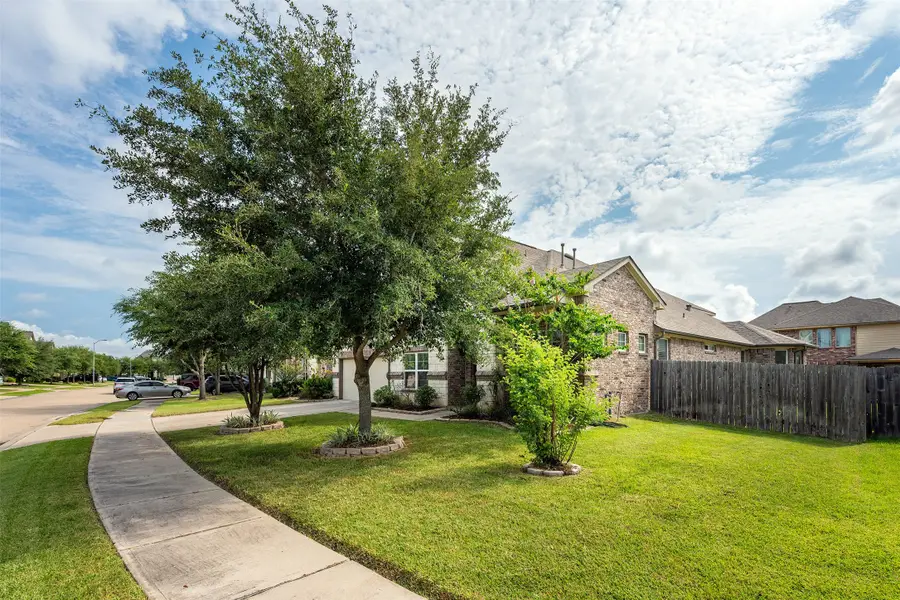5214 Lotus Canyon Court, Richmond, TX 77407 - Image #3