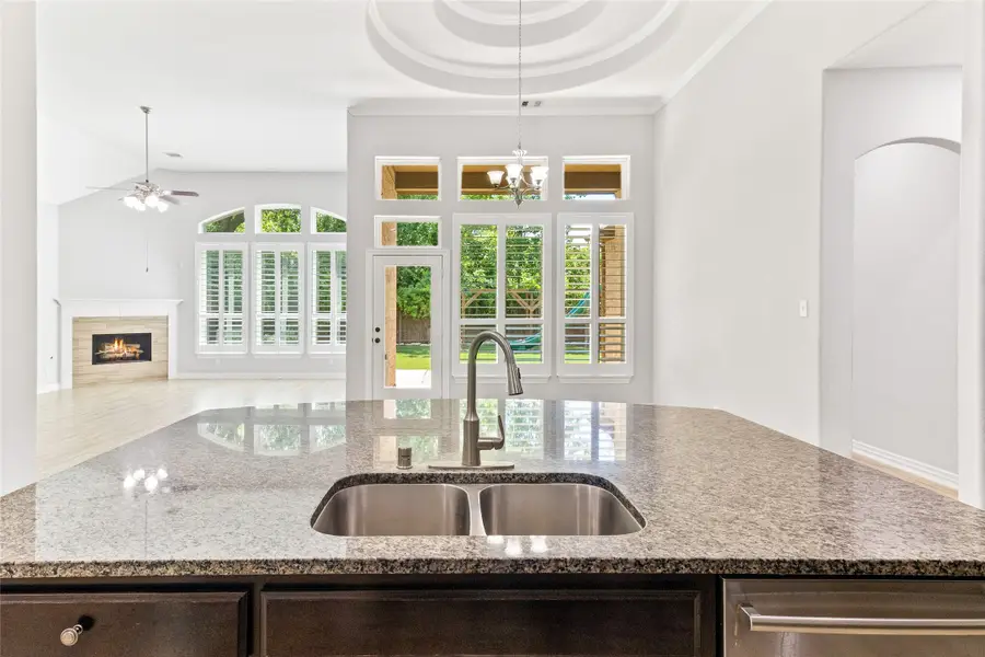 208 Woodside Court, Clute, TX 77531 - #2