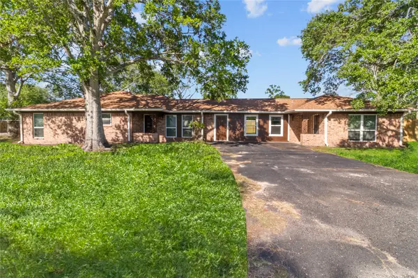 4201 Sevan Street, Bacliff, TX 77518