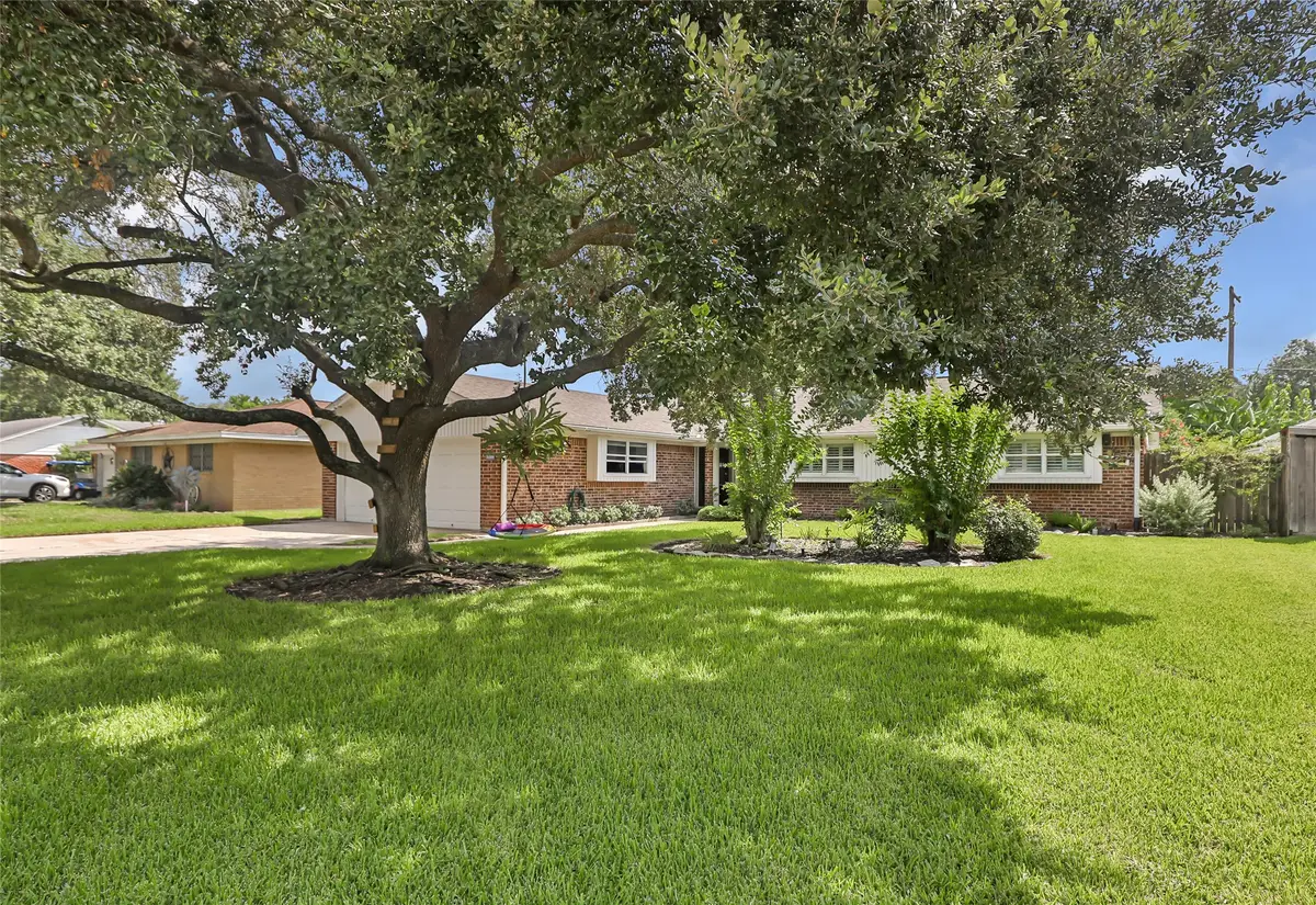 1705 Hartt Street, Baytown, TX 77520 - #1
