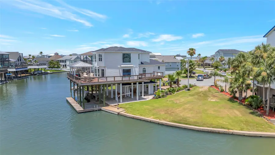 1303 Outrigger, Tiki Island, TX 77554 - Image #2