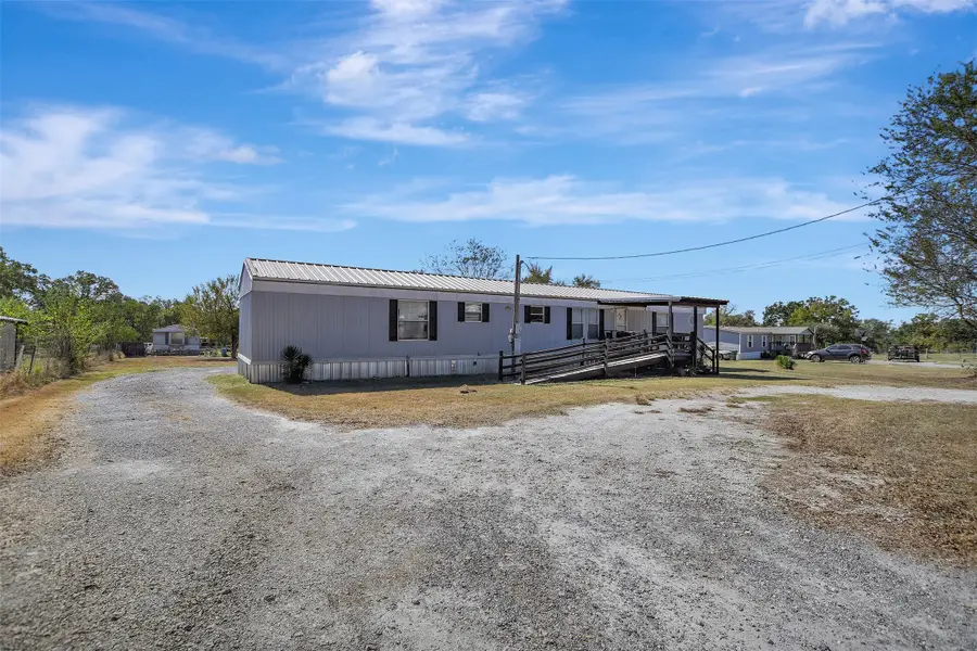 409 W Park Street, Madisonville, TX 77864 - Image #2