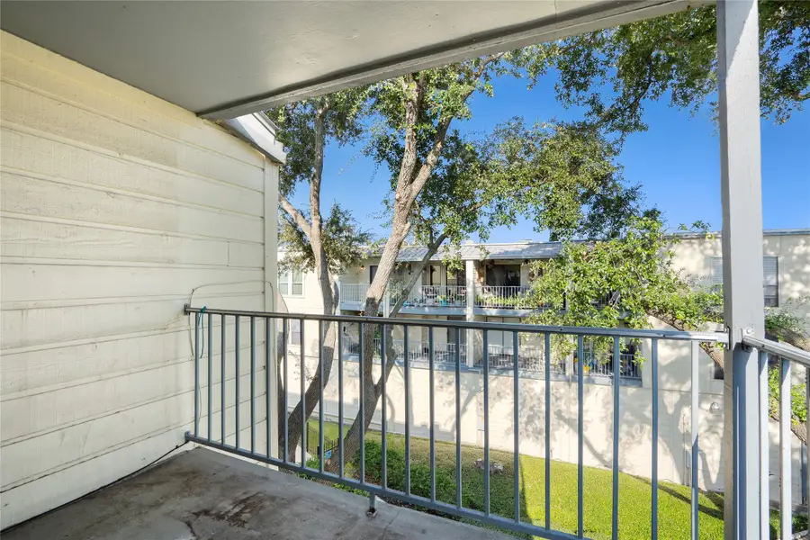 4001 Nasa Parkway #213, El Lago, TX 77586 - #2