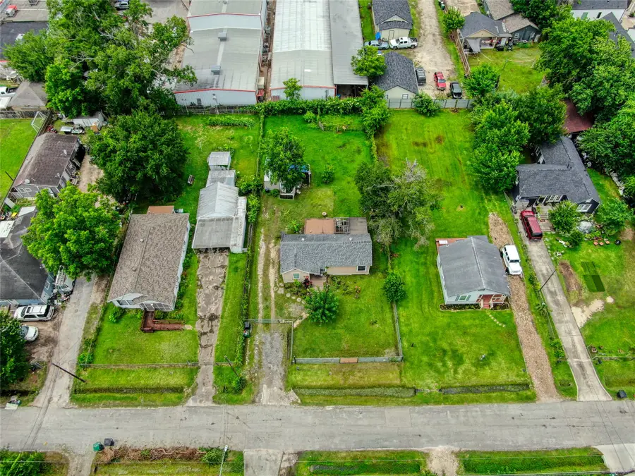 906 Woodcrest Drive, Houston, TX 77018 - #2