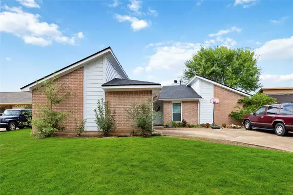 1923 Fernspray Lane, Houston, TX 77084