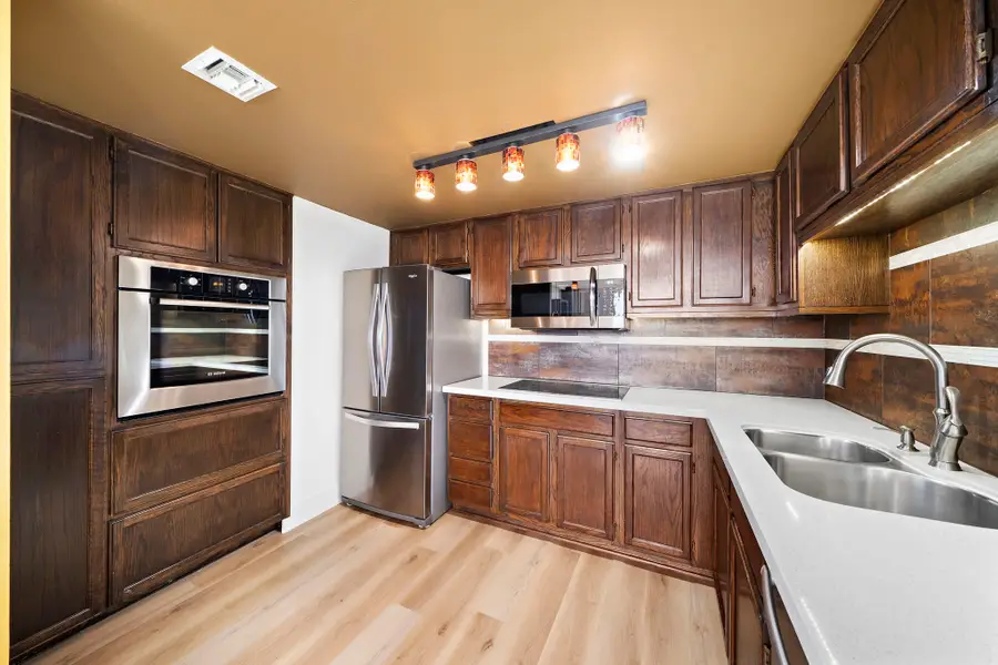 2016 Main Street #722, Houston, TX 77002 - Image #3