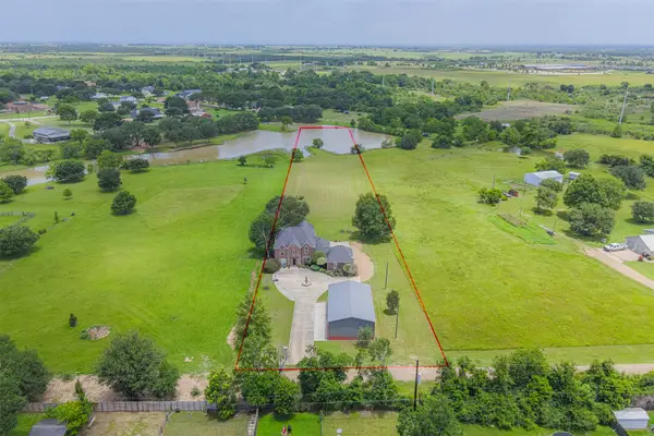 2058 Sally Gail Lane, Sealy, TX 77474