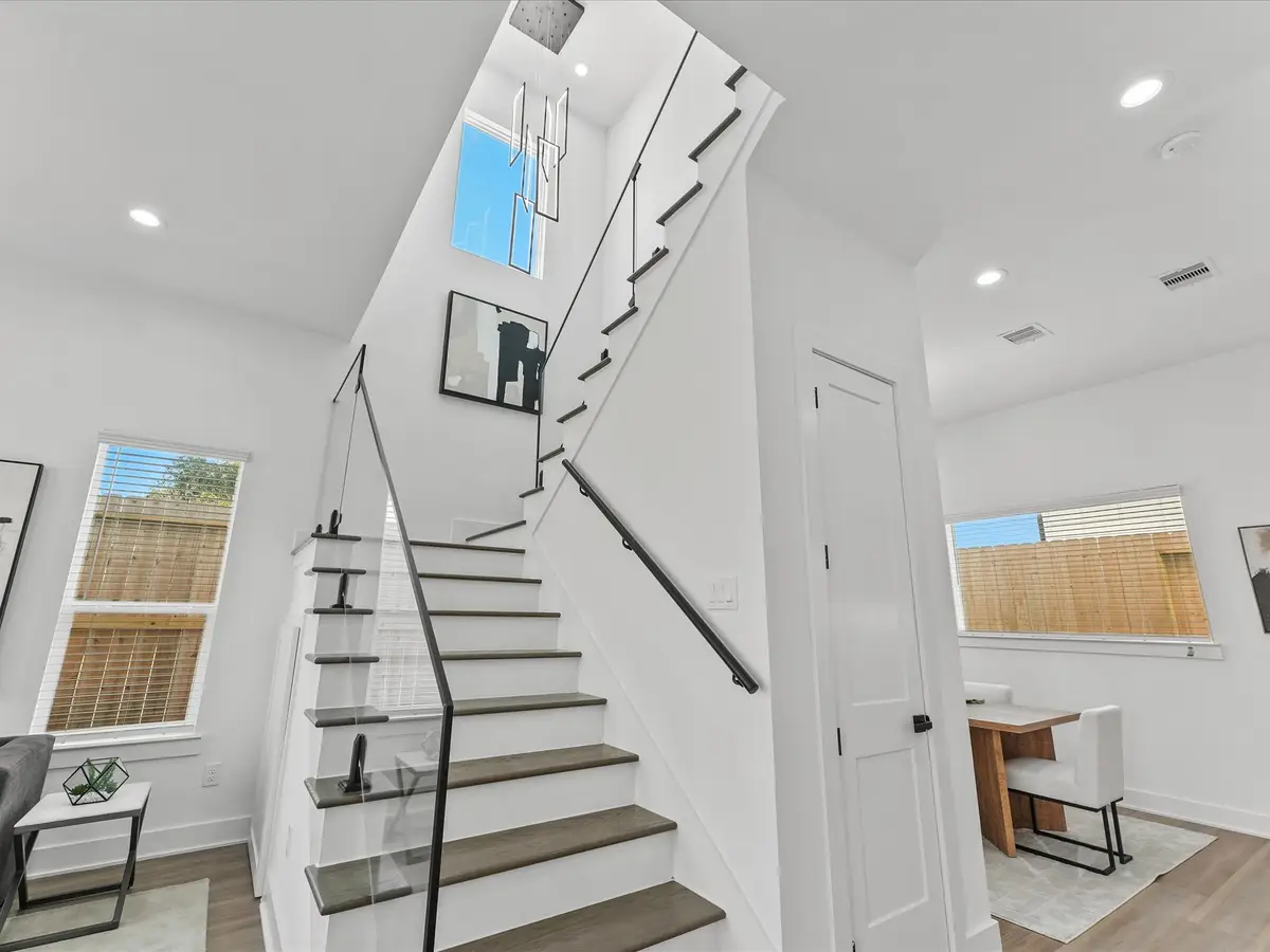 2589 W Paul Quinn Street, Houston, TX 77091 - Image #1