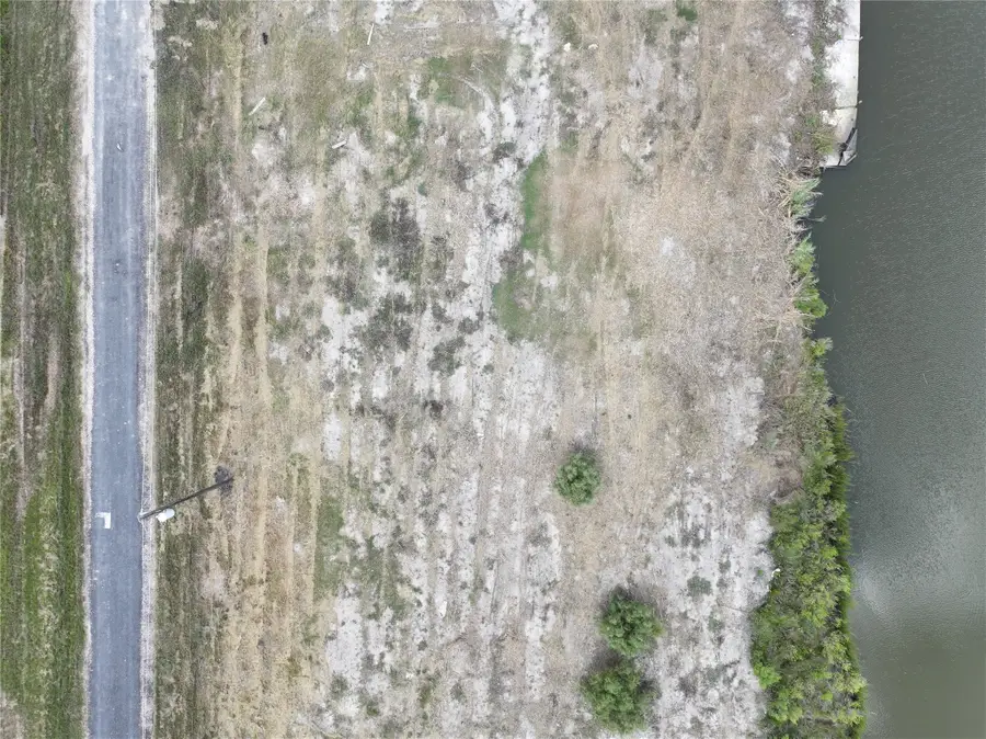 1108 Pennington Street, Gilchrist, TX 77617 - Image #3