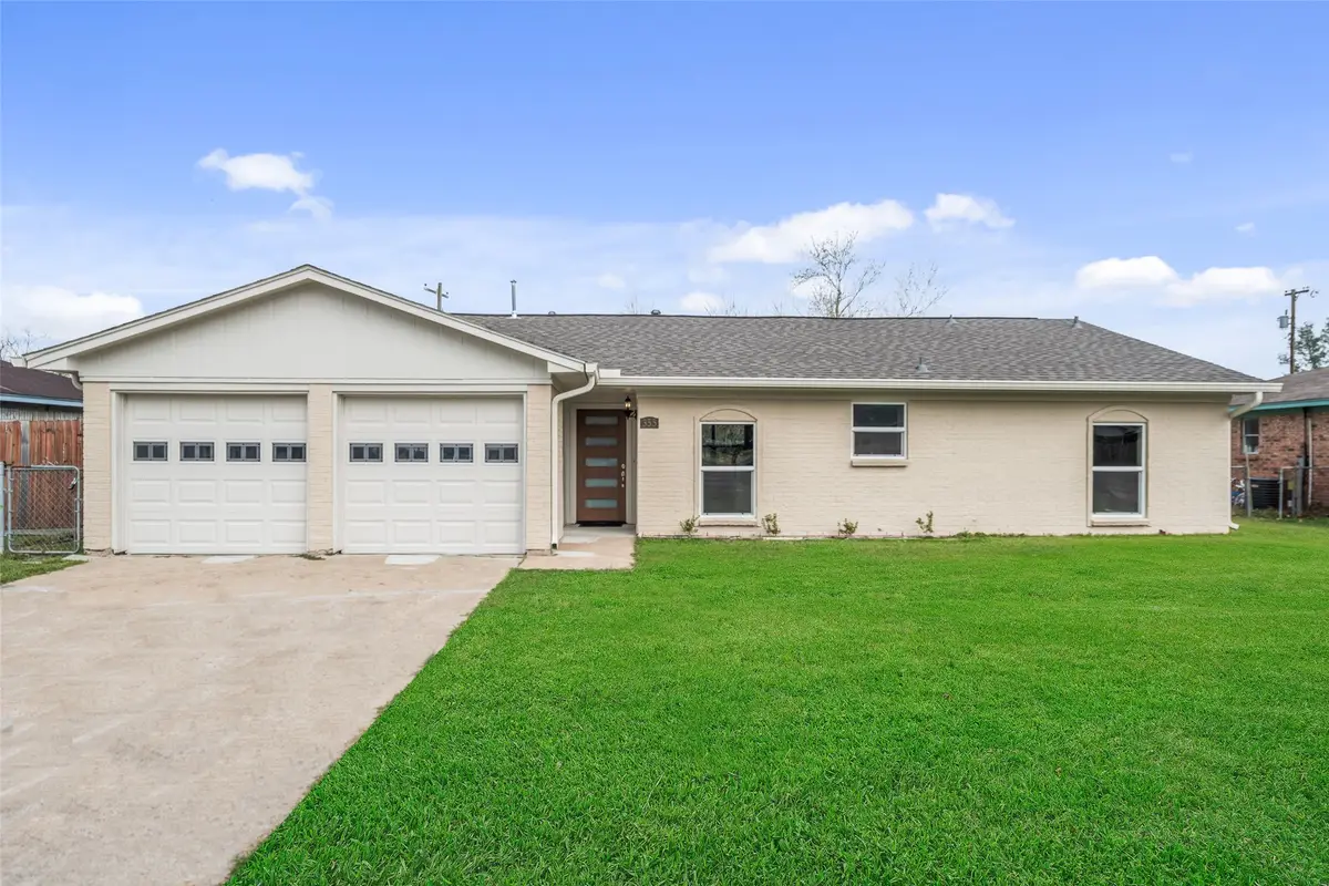 355 Windsor Square, Alvin, TX 77511 - #1