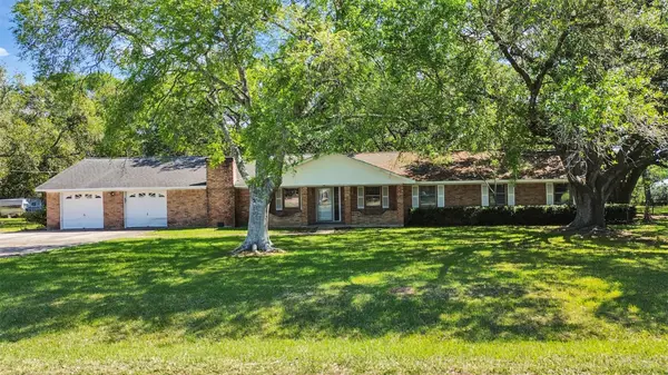 3413 County Road 326, Alvin, TX 77511