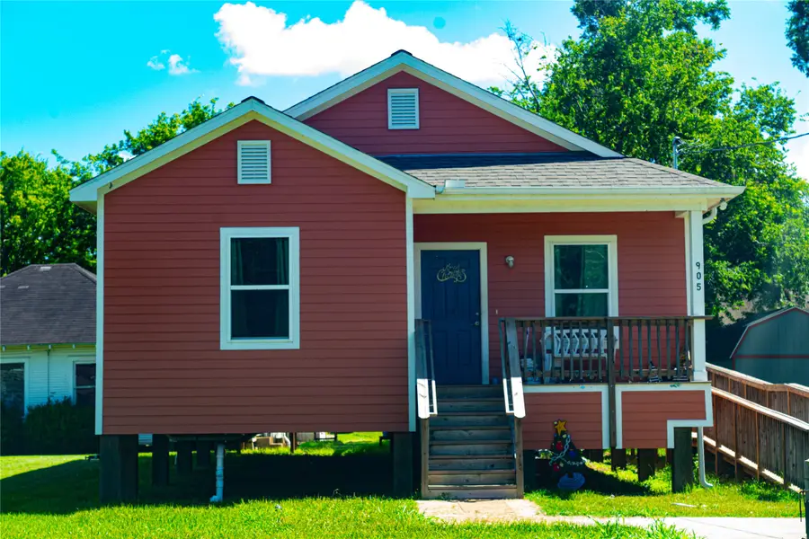 905 W Burleson Street, Wharton, TX 77488 - Image #2