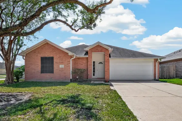 9202 Desirable Drive, La Porte, TX 77571
