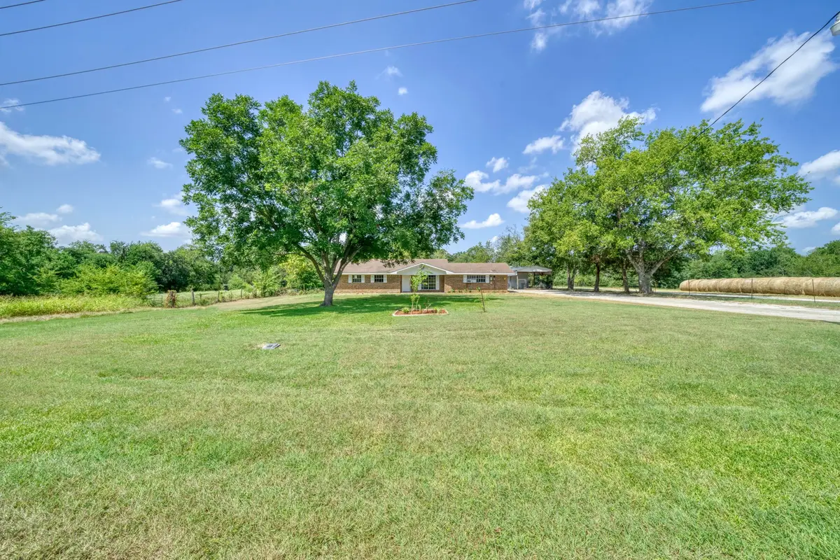 1927 Highway 75 N, Madisonville, TX 77864 - Image #1