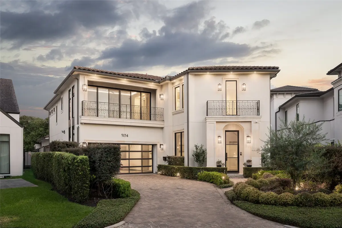 5134 Huckleberry Circle, Houston, TX 77056 - Image #1