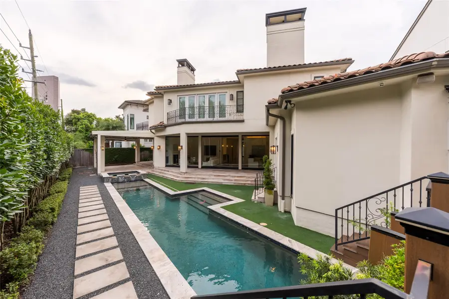 5134 Huckleberry Circle, Houston, TX 77056 - Image #2