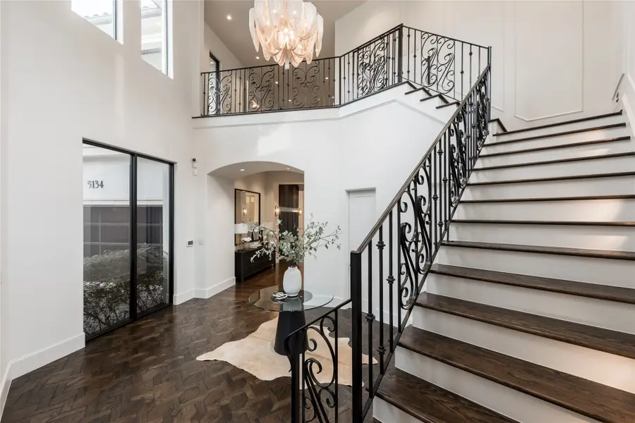 5134 Huckleberry Circle, Houston, TX 77056 - Image #3