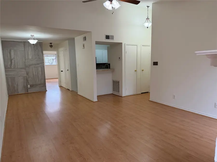 10811 Richmond Avenue #111, Houston, TX 77042 - Image #2