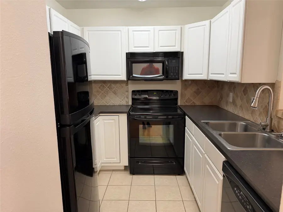 10811 Richmond Avenue #111, Houston, TX 77042 - Image #3