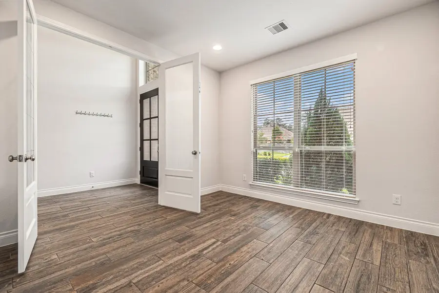 211 Painted Trillium Drive, Conroe, TX 77304 - Image #3