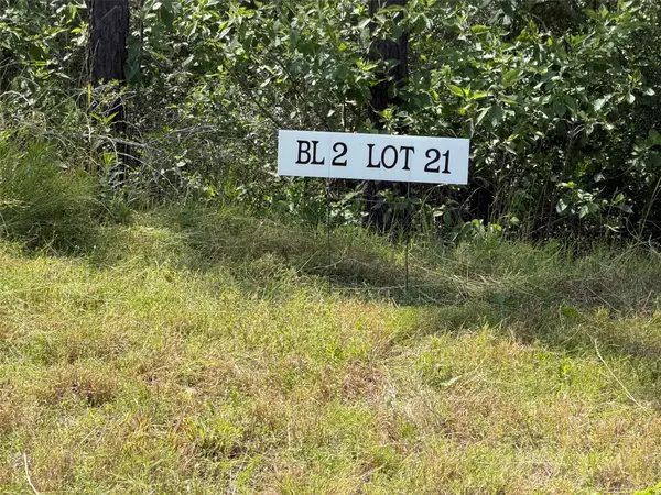15890 Ridge Oak Road, Willis, TX 77378