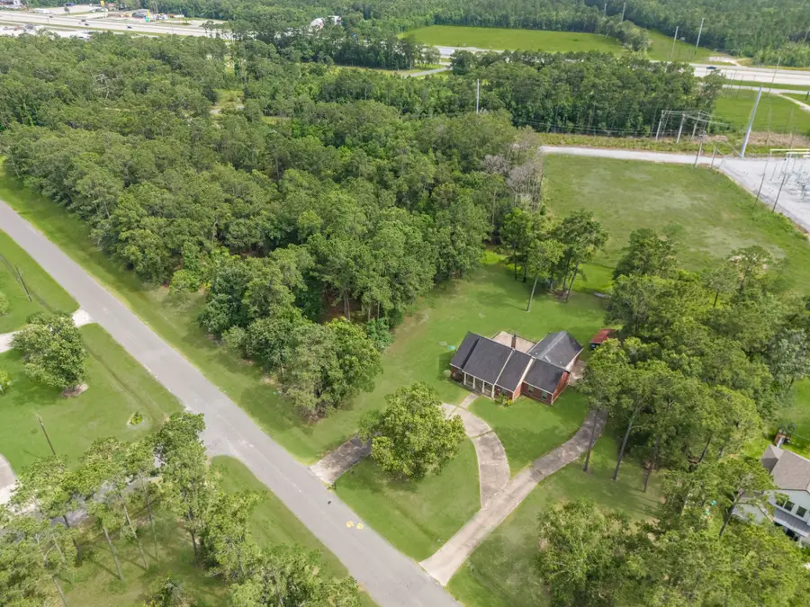 205 Mohawk Lane, Wallisville, TX 77597 - #2