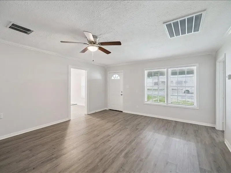 820 Texas Street, Liberty, TX 77575 - #2