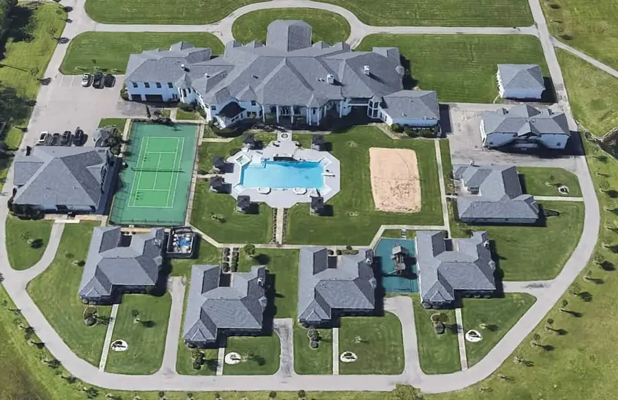 19525 Doerre Road, Spring, TX 77379 - Image #2