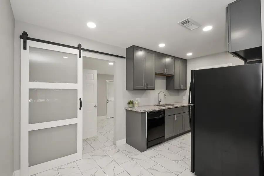 1218 Gary Avenue, Pasadena, TX 77502 - #2