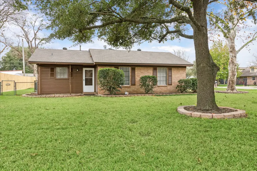 431 Hummingbird Lane, Houston, TX 77060 - Image #2