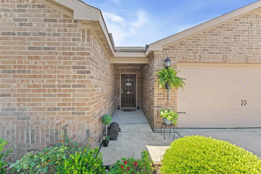 405 Hawks View Drive, Texas City, TX 77568 - #2