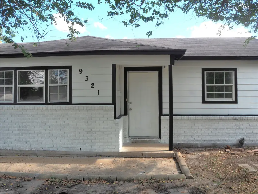 9321 Cathedral Drive, Houston, TX 77051 - Image #3