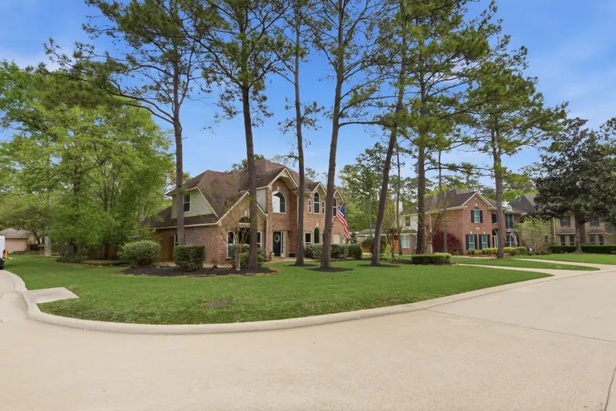 68 E Sandalbranch Circle, The Woodlands, TX 77382 - #3