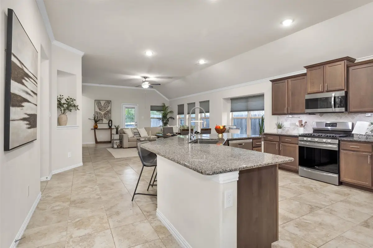 428 Auburn Pines Drive, Montgomery, TX 77316 - Image #1