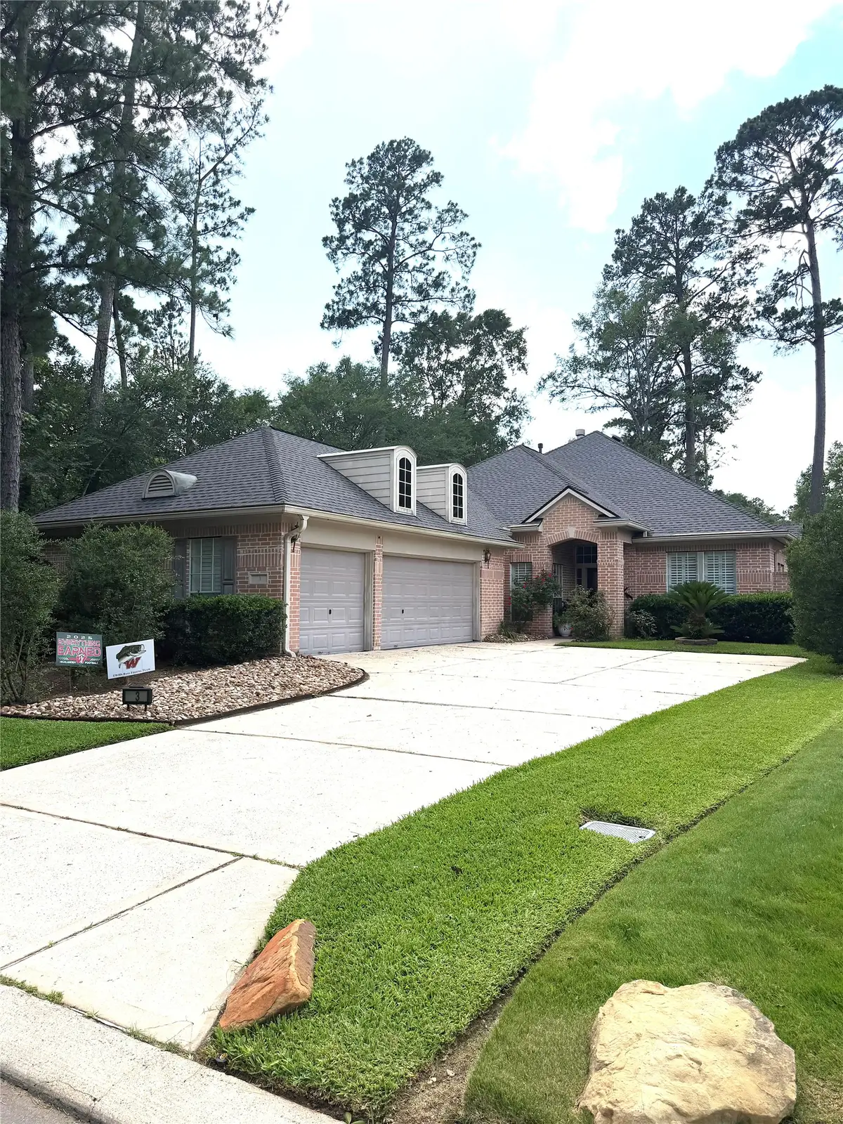 3 Rockledge Drive, The Woodlands, TX 77382 - #1