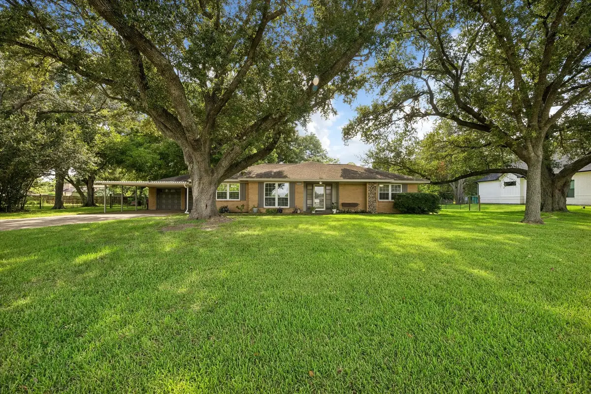 12511 Britt Road, Pearland, TX 77584 - #1