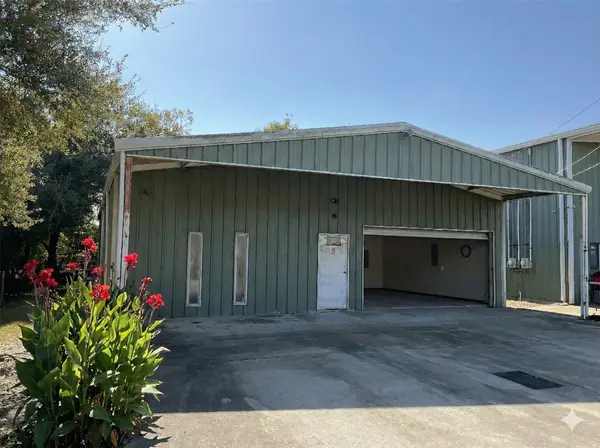 3814 Putnam Drive, Bacliff, TX 77518