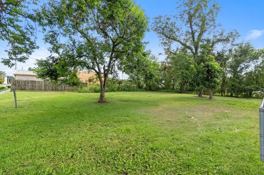 1711 Benson Street, Houston, TX 77020 - Image #2