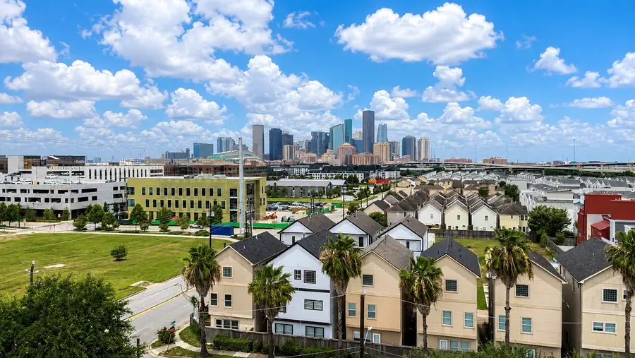 214 Plaza Del Sol Park, Houston, TX 77020 - #2
