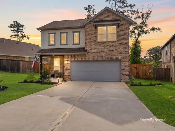 218 Woods Rose Court, Conroe, TX 77318